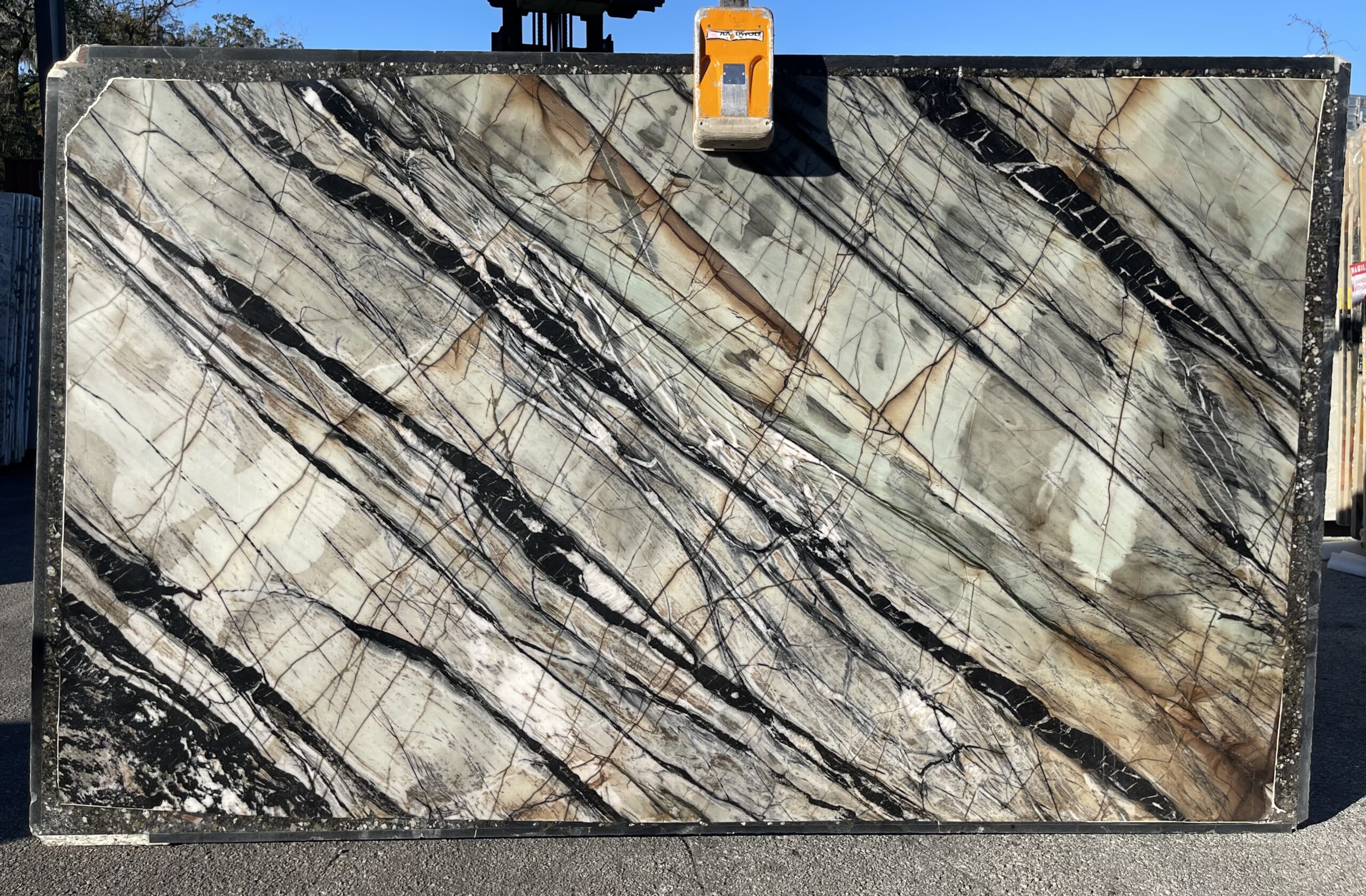 DOLCE 3CM POLISHED QUARTZITE